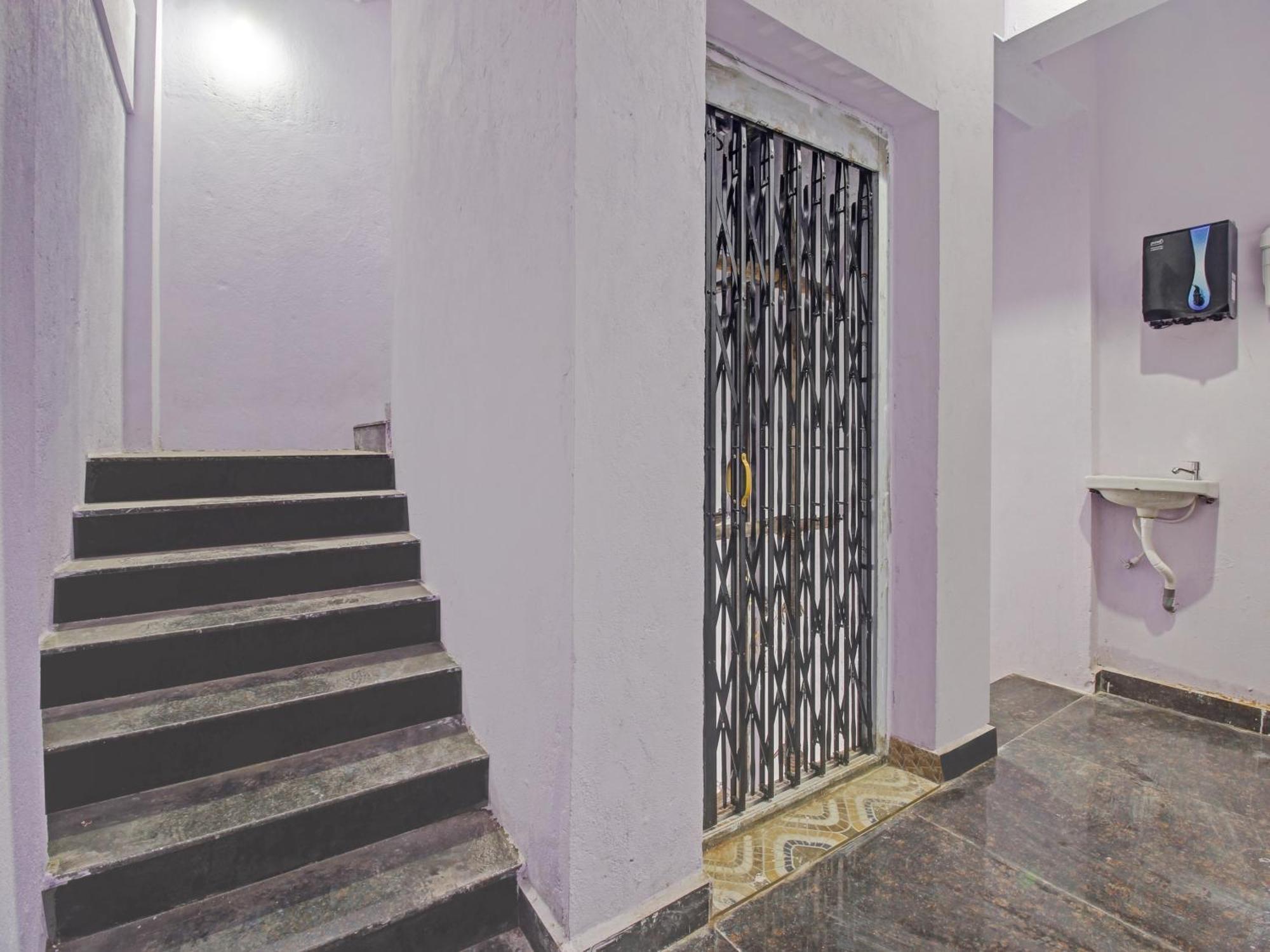 Hotel O Royal Stay Haidar Sahibguda المظهر الخارجي الصورة